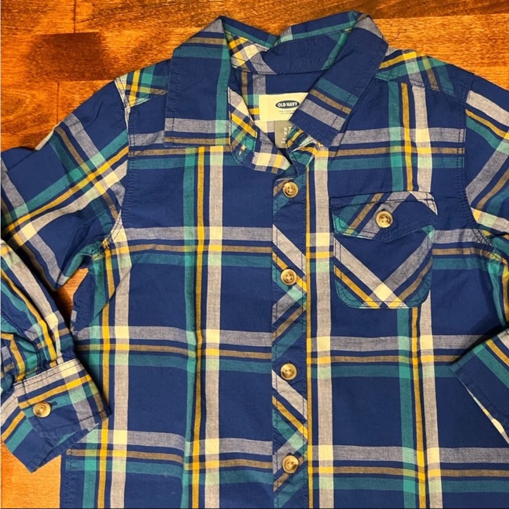 Boy’s Old Navy 4t Dress Shirt; Boys Blue 4t Long Sleeve Shirt; Boys 4t Plaid - Picture 3 of 8